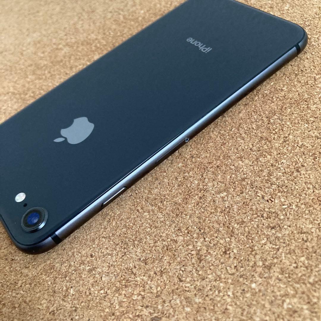 942【早い者勝ち】電池ほぼ新品☆iPhone8 64GB SIMフリー☆