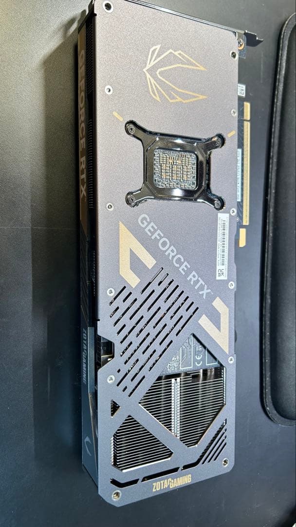 グラフィックボード・グラボ・ビデオカード ZOTAC GAMING RTX 5070 Ti SOLID SFF OC