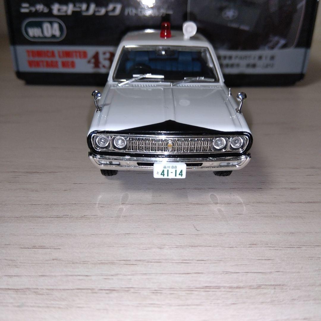 TOMYTEC セドリック パトロールカー 1/43西部警察