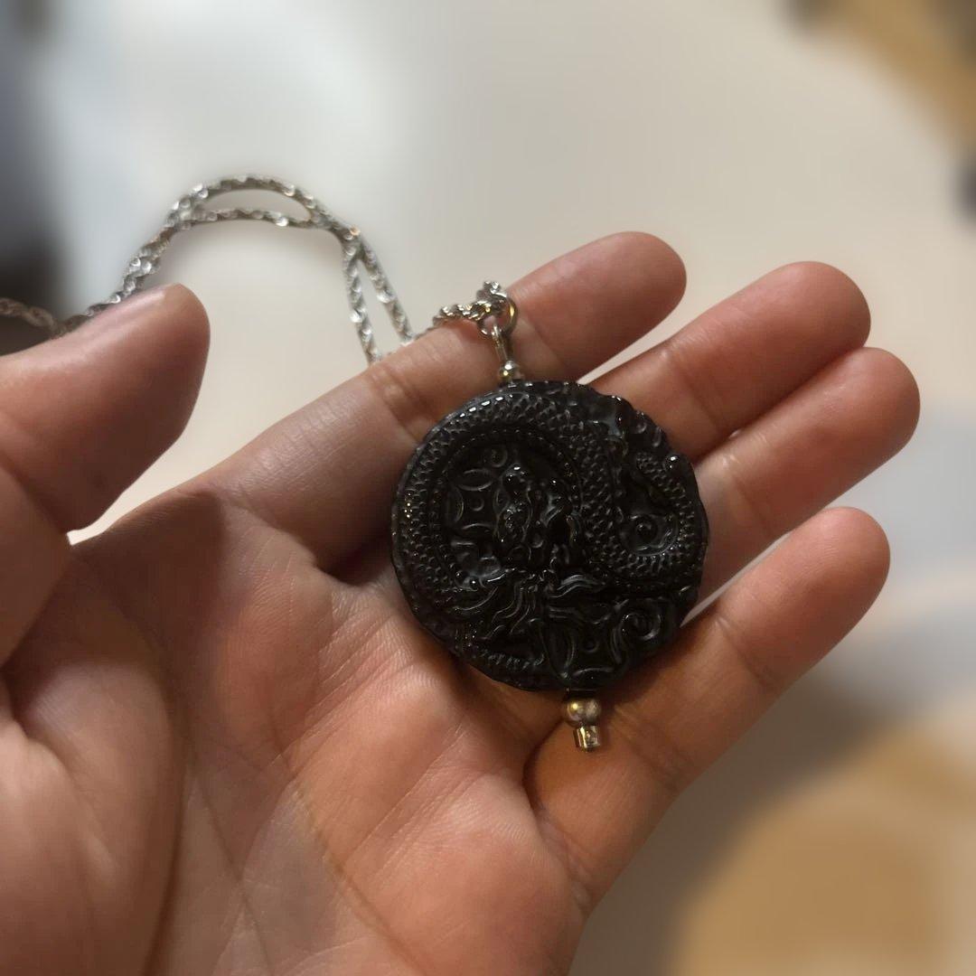 龍のモリオン！ネックレス！すっごいパワー！悪いのを回避してくれるかも！