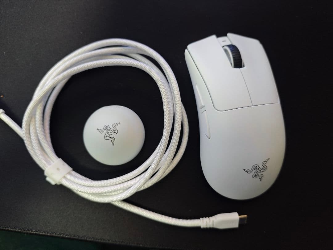 Razer DEATHADDER V4PRO ホワイト