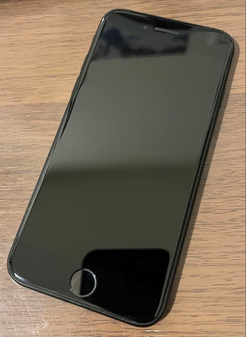 iphone se 第二世代 256gb simフリー 純正バッテリー 82%