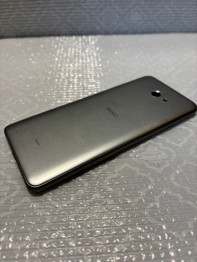 BASIO KYV47 スマートフォン本体