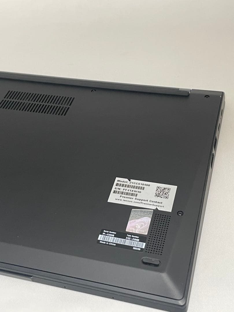 Windowsノート本体 ThinkPad X1 Carbon i5-1235U 8GB DDR5 256