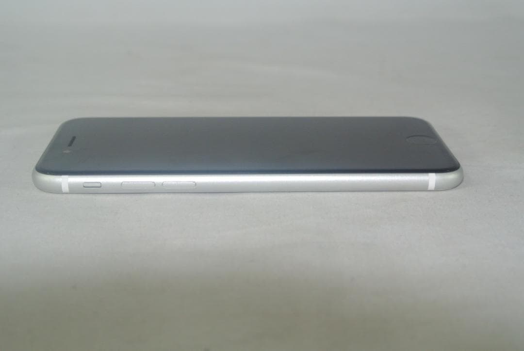 Apple iPhone SE (第2世代) 64GB ホワイトMHGQ3J/A