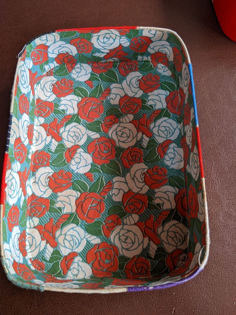 縮緬細工箱入り袖人形4体　検)市松人形・アンティークドール