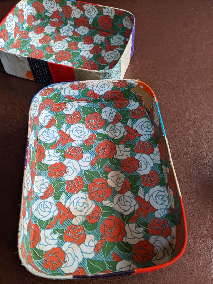 縮緬細工箱入り袖人形4体　検)市松人形・アンティークドール