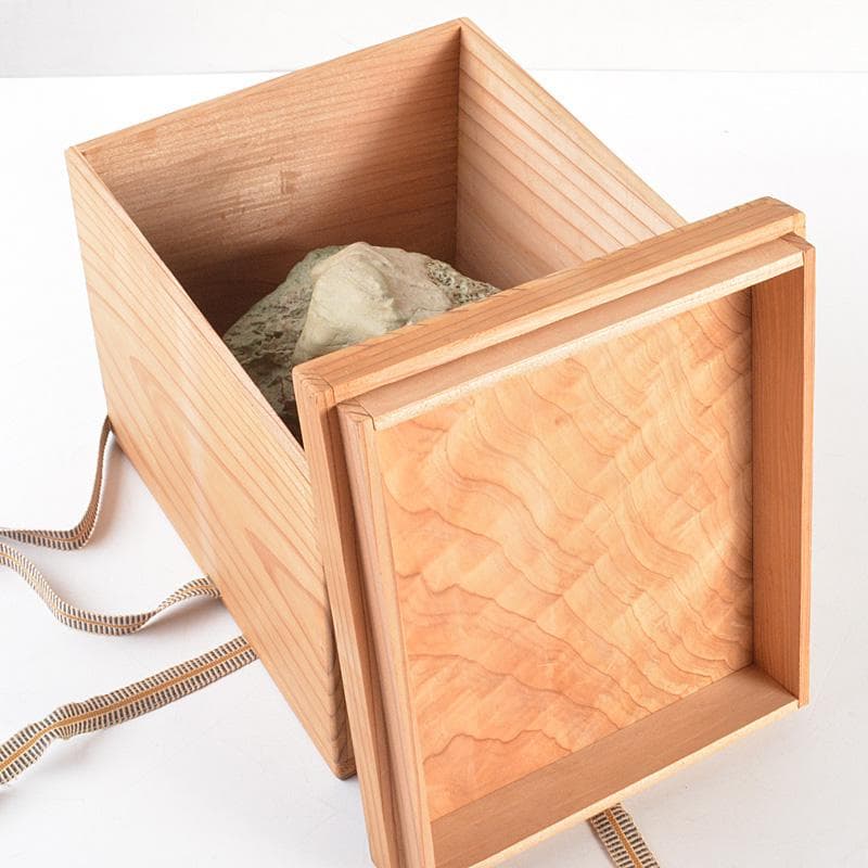 天然石　鑑賞石　翡翠石　緑石　原石　置物　重さ約3.33㎏　時代箱　VR7040