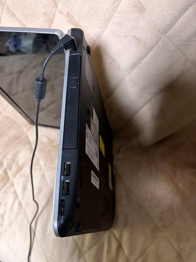 NEC LaVie PC-LL750DS3EW ノートPC
