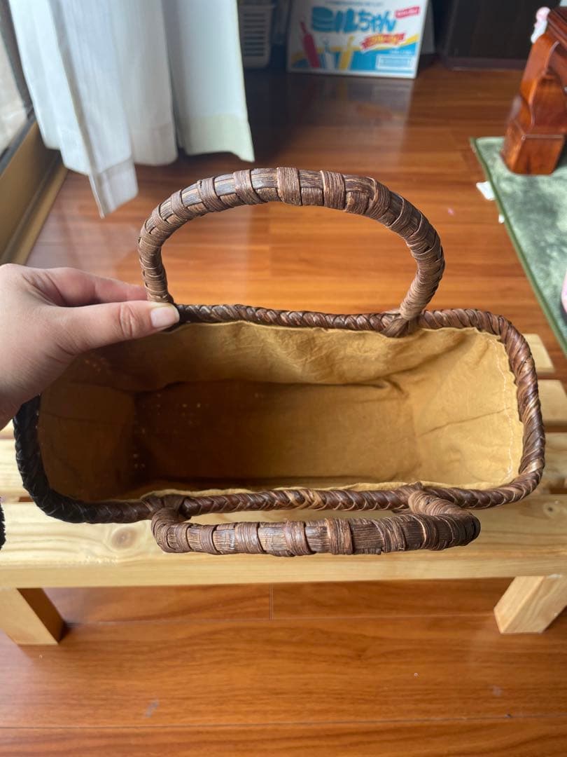 山葡萄編みのカゴバッグ