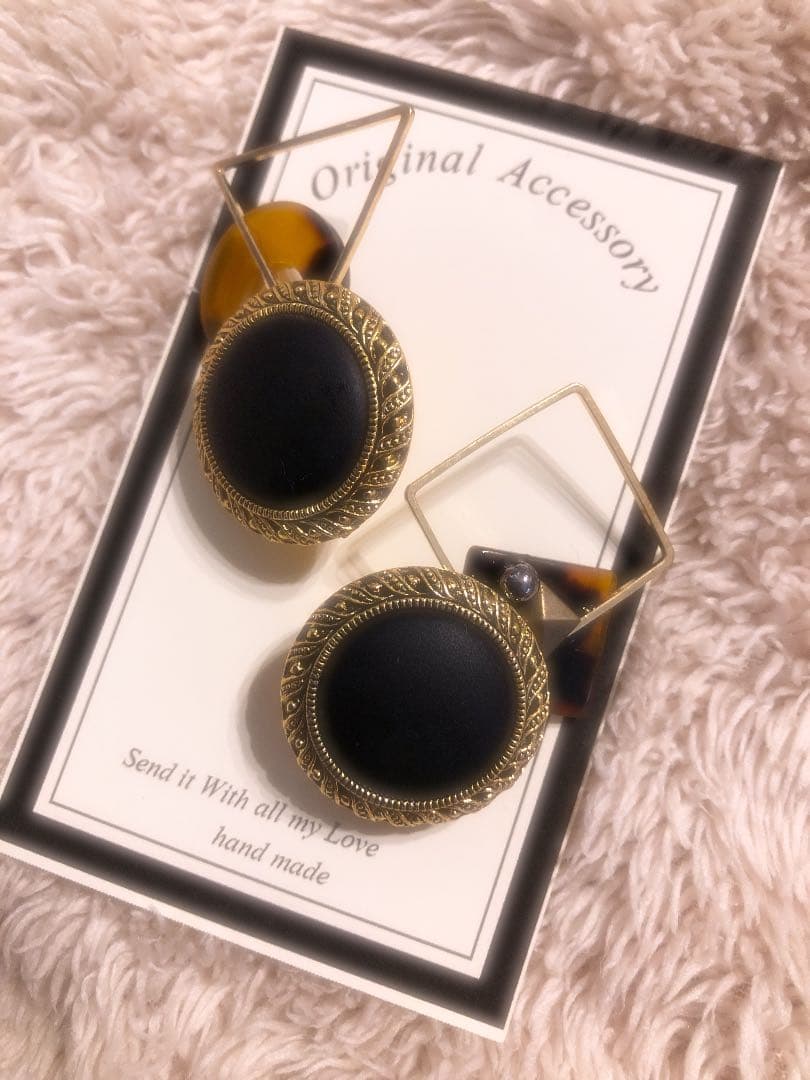 189*ハンドメイド アンティーク べっ甲 アシンメトリー クリップ