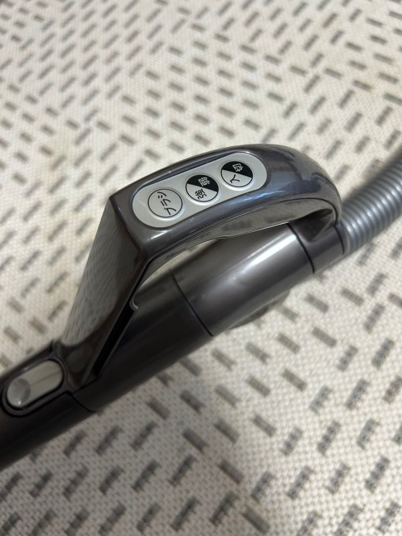 dyson ダイソン DC63 サイクロン式掃除機
