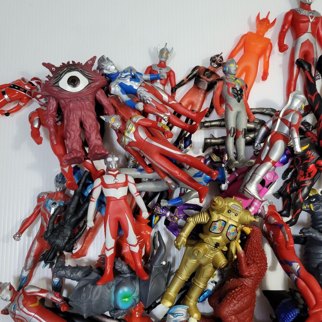 ソフビなど100体程大量セット　ウルトラマン　ウルトラ怪獣　戦隊　仮面ライダー