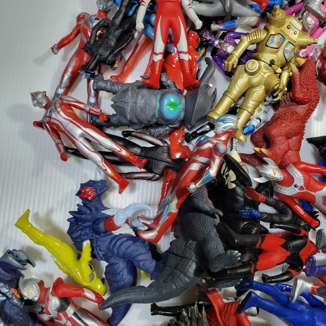 ソフビなど100体程大量セット　ウルトラマン　ウルトラ怪獣　戦隊　仮面ライダー