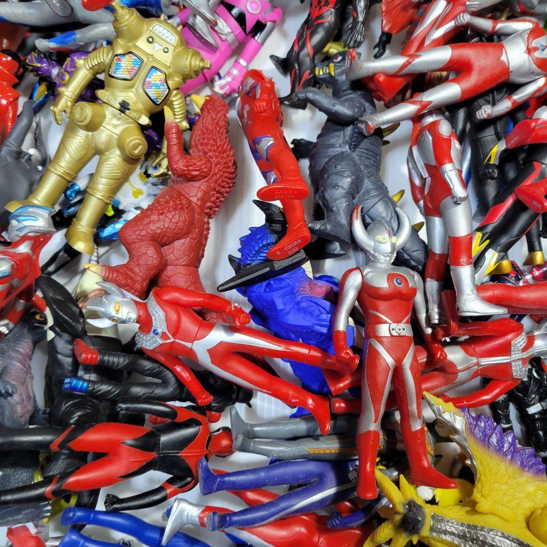 ソフビなど100体程大量セット　ウルトラマン　ウルトラ怪獣　戦隊　仮面ライダー
