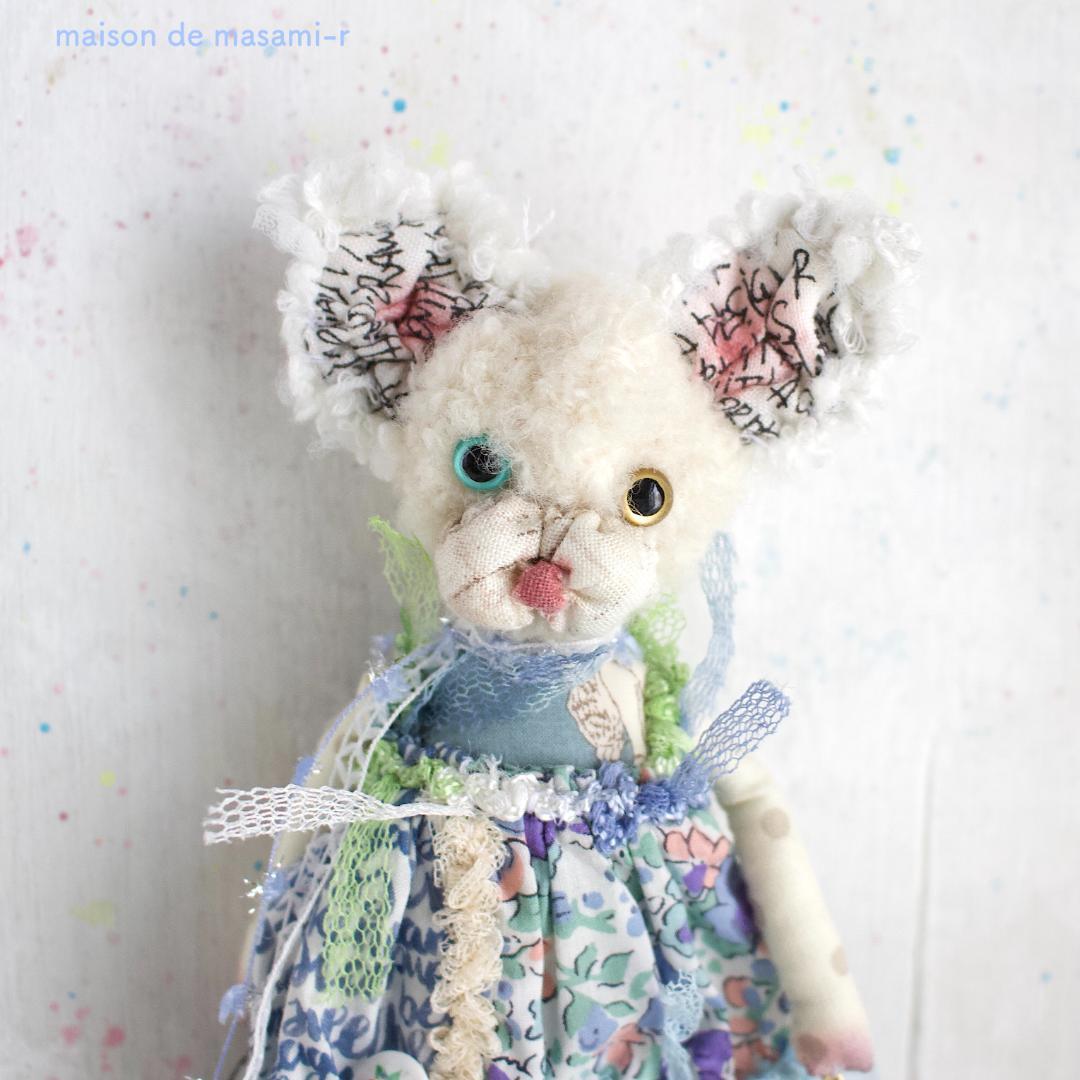 白猫（オッドアイ）のミニぬいぐるみ 15cm バックチャーム付き moda