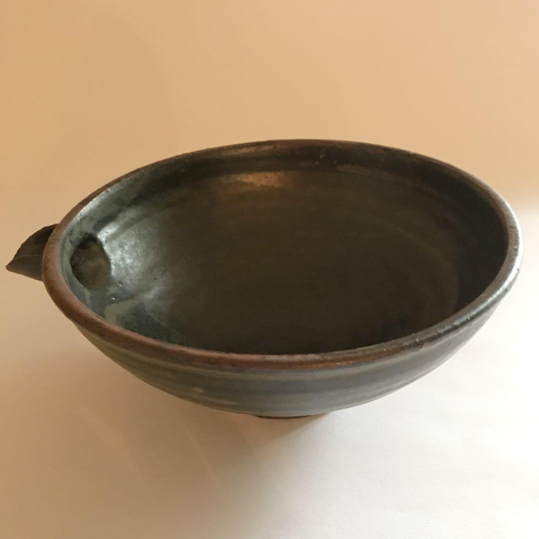 黒釉片口鉢