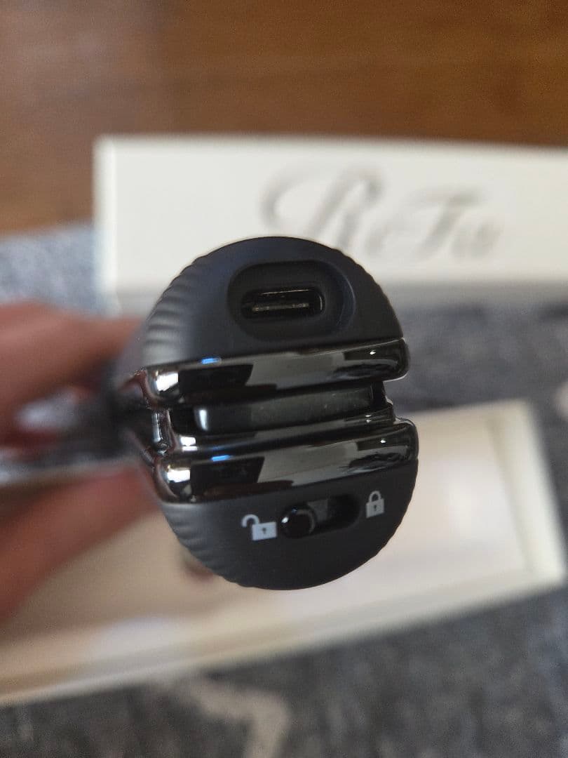 美品✨ リファ フィンガーアイロン ホワイト RE-AI02A ReFa