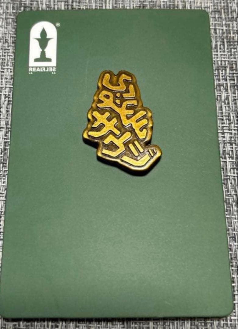 【激レア】非売品　未開封　大阪関西万博　サウジアラビア館　ピンバッジ 2つ無料