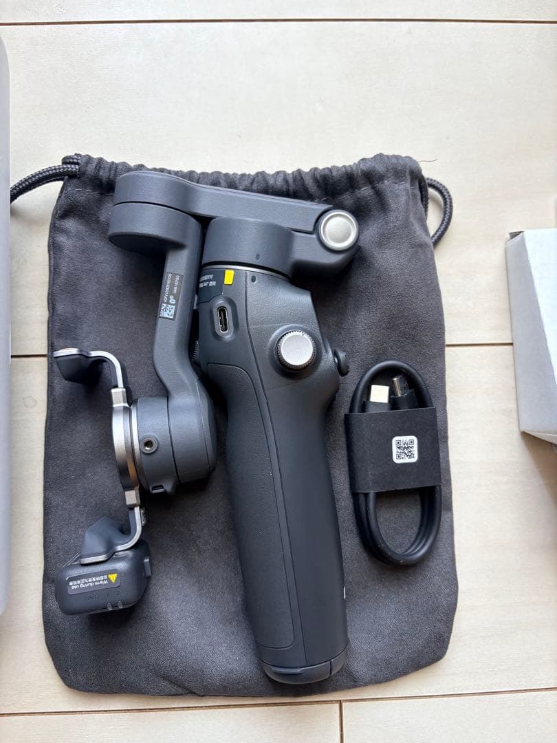DJI Osmo Mobile 8 スマートフォンスタビライザー