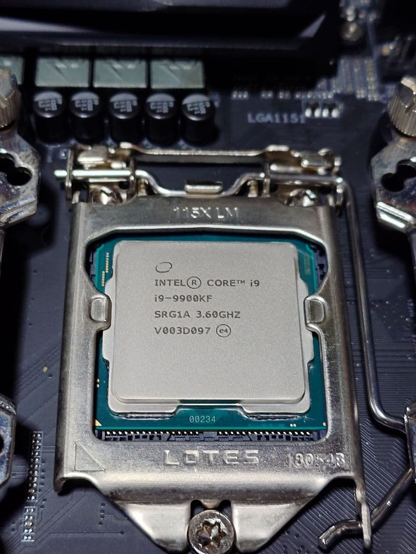 Intel Core i9 9900KF CPU 【動作確認済】