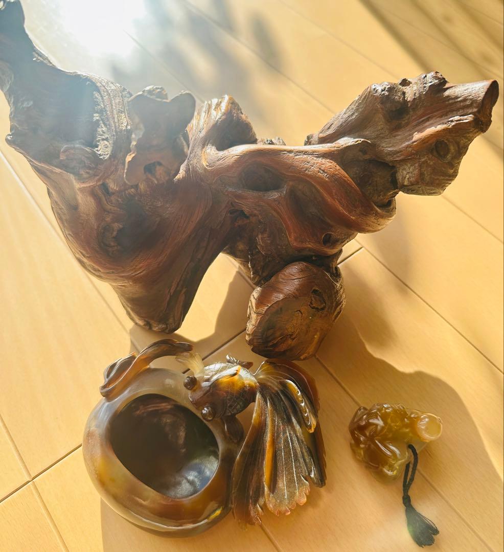 古董品 瑪瑙 刻 猿と金魚筆洗置物 木台 （ただです）旧家蔵出