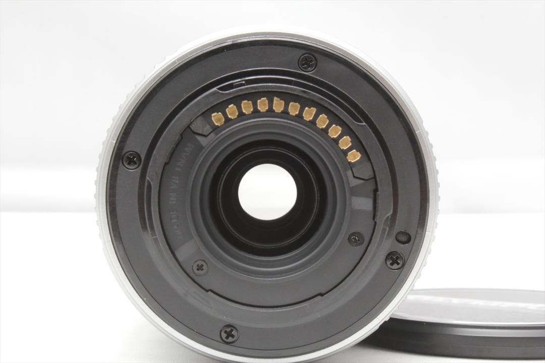 OLYMPUS PEN Lite E-PL7 ダブルズーム　ミラーレスカメラ