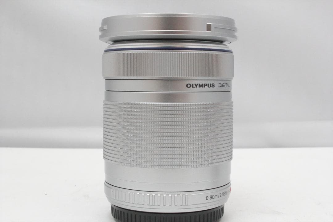 OLYMPUS PEN Lite E-PL7 ダブルズーム　ミラーレスカメラ