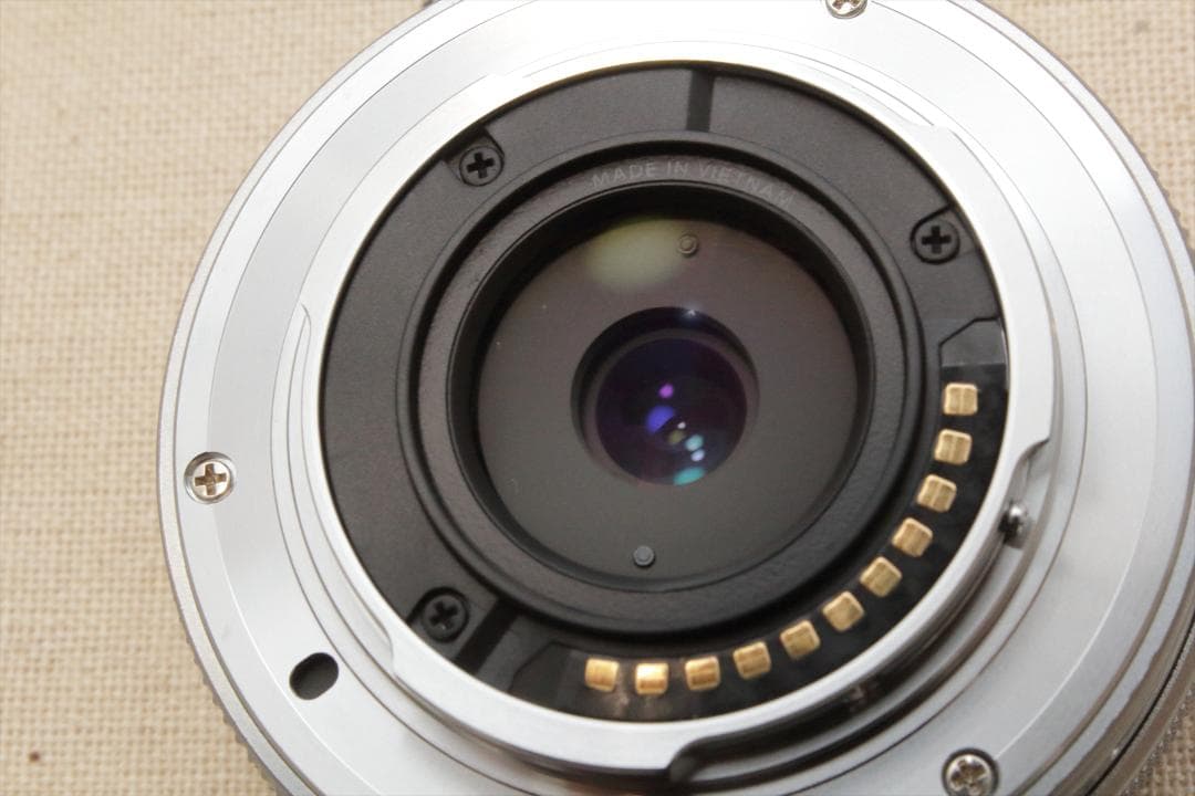 OLYMPUS PEN Lite E-PL7 ダブルズーム　ミラーレスカメラ