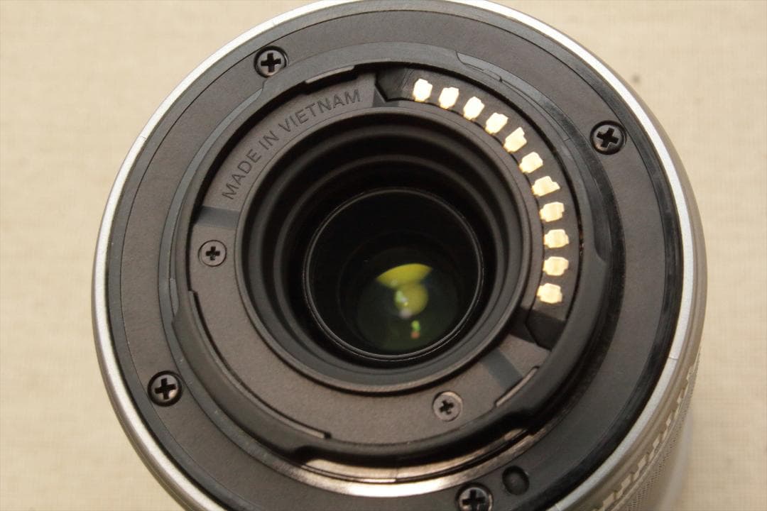 OLYMPUS PEN Lite E-PL7 ダブルズーム　ミラーレスカメラ