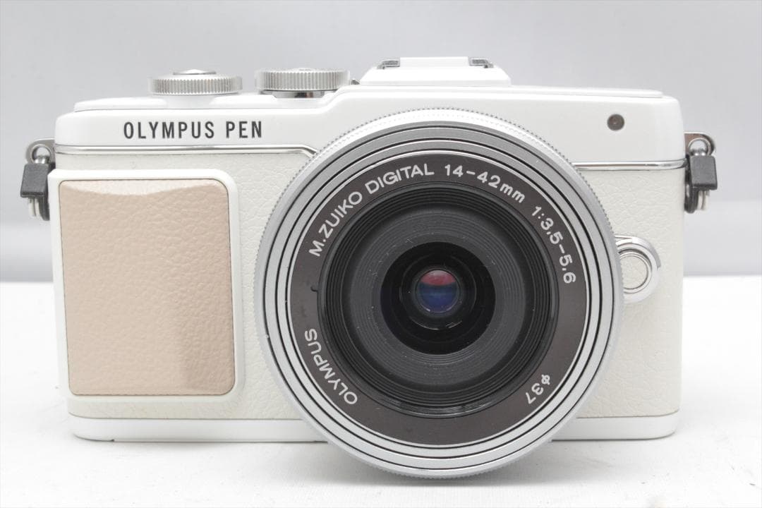 OLYMPUS PEN Lite E-PL7 ダブルズーム　ミラーレスカメラ