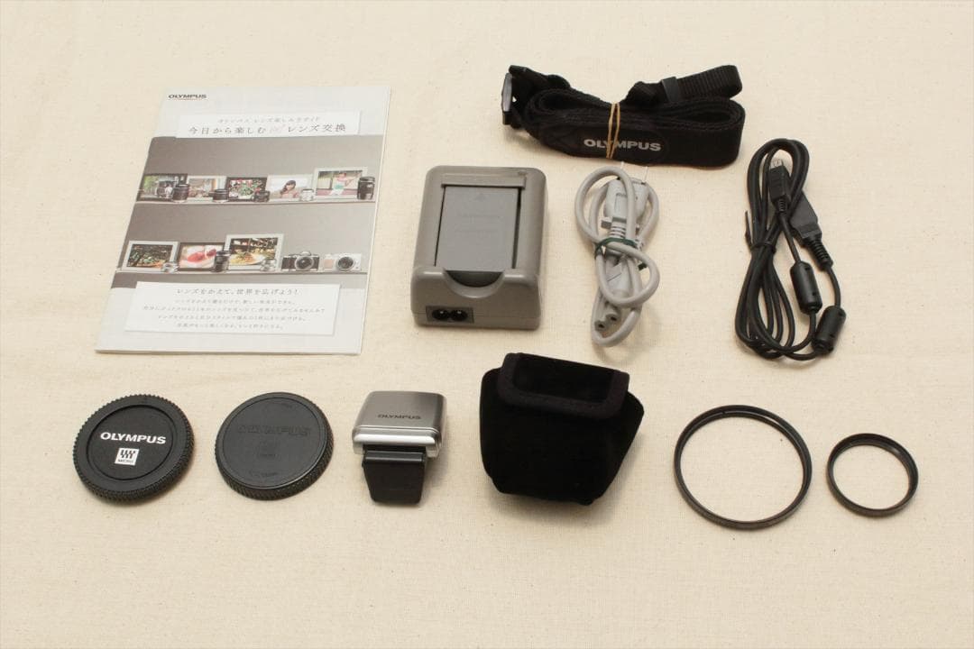 OLYMPUS PEN Lite E-PL7 ダブルズーム　ミラーレスカメラ