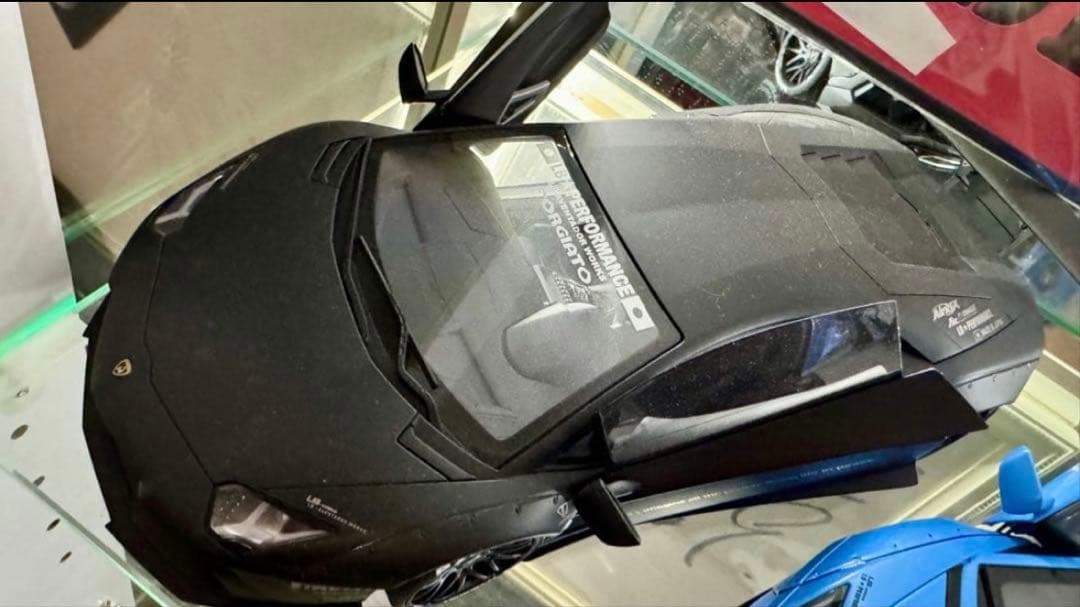 オートアートランボルギーニ アヴェンタドール 1/18