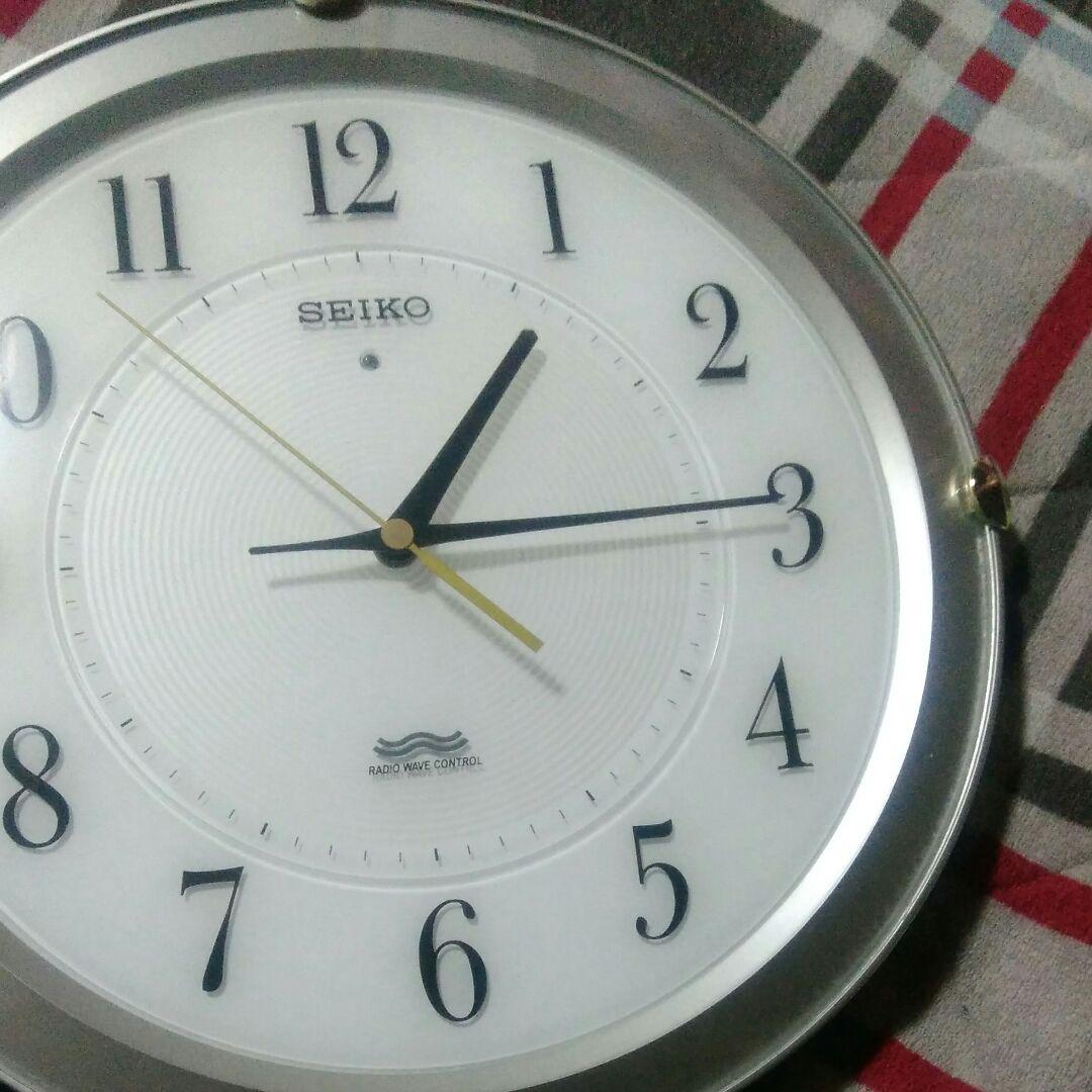 ☆ 壁掛け電波時計☆