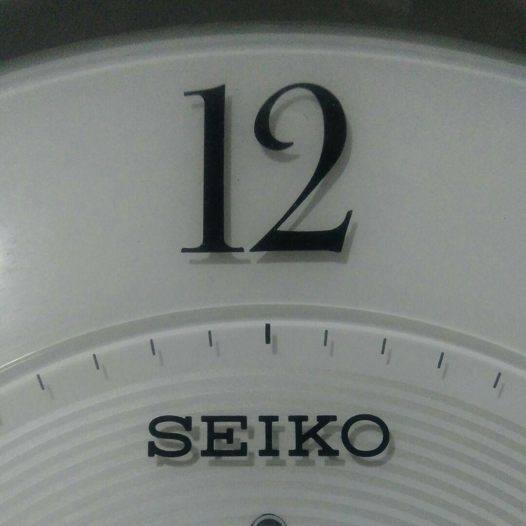☆ 壁掛け電波時計☆