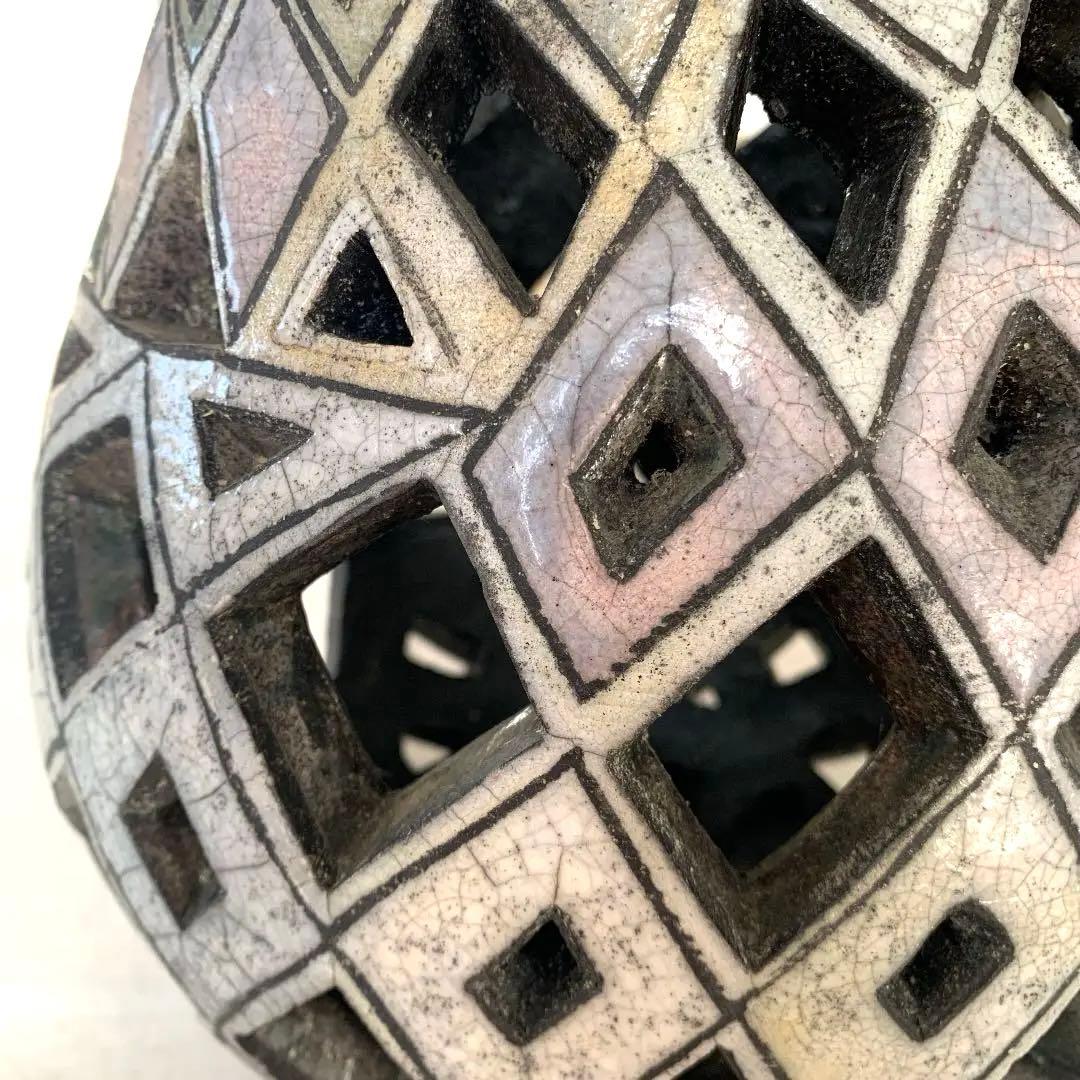 RAKU花入れ　小高久世作