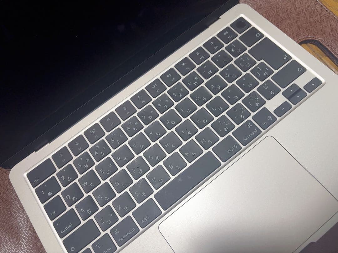 Apple MacBook イヤホン