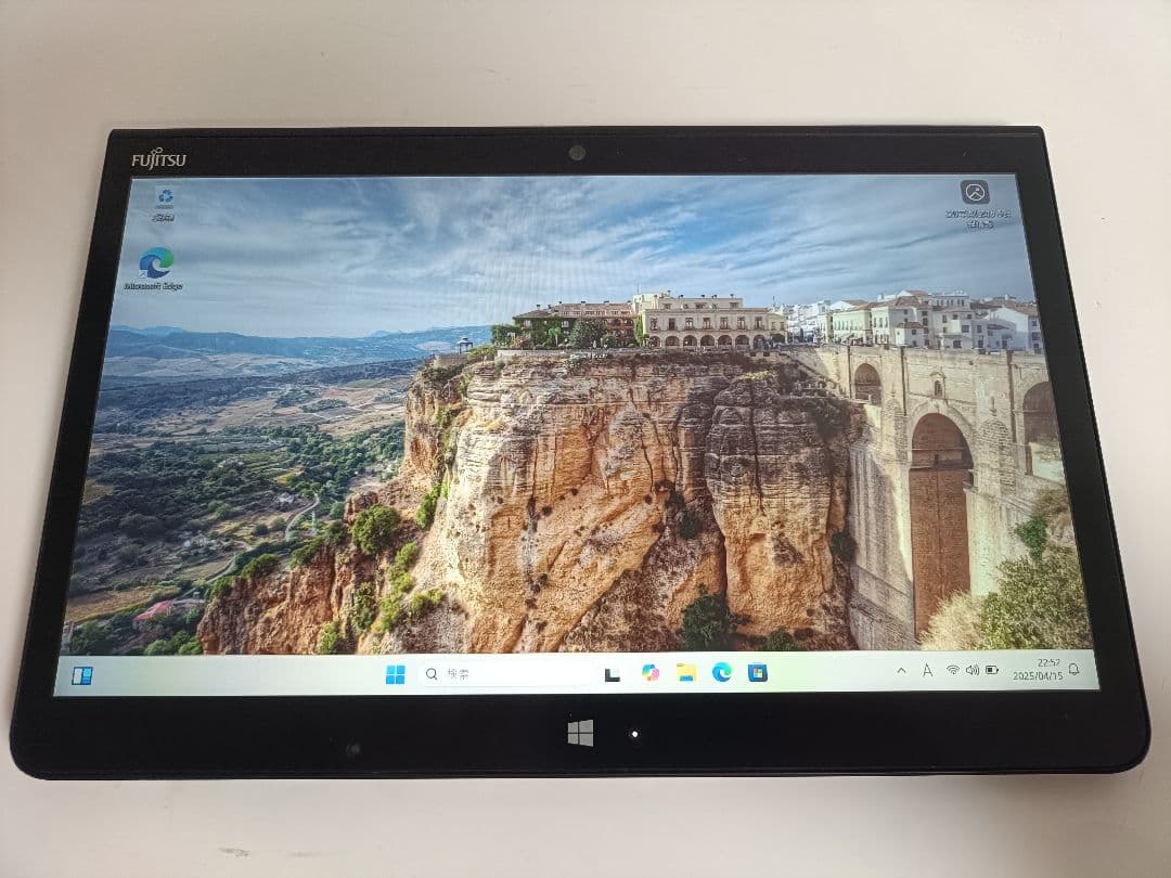 富士通arrows tab Q775/K i7 SSD128GB メモリ8GB