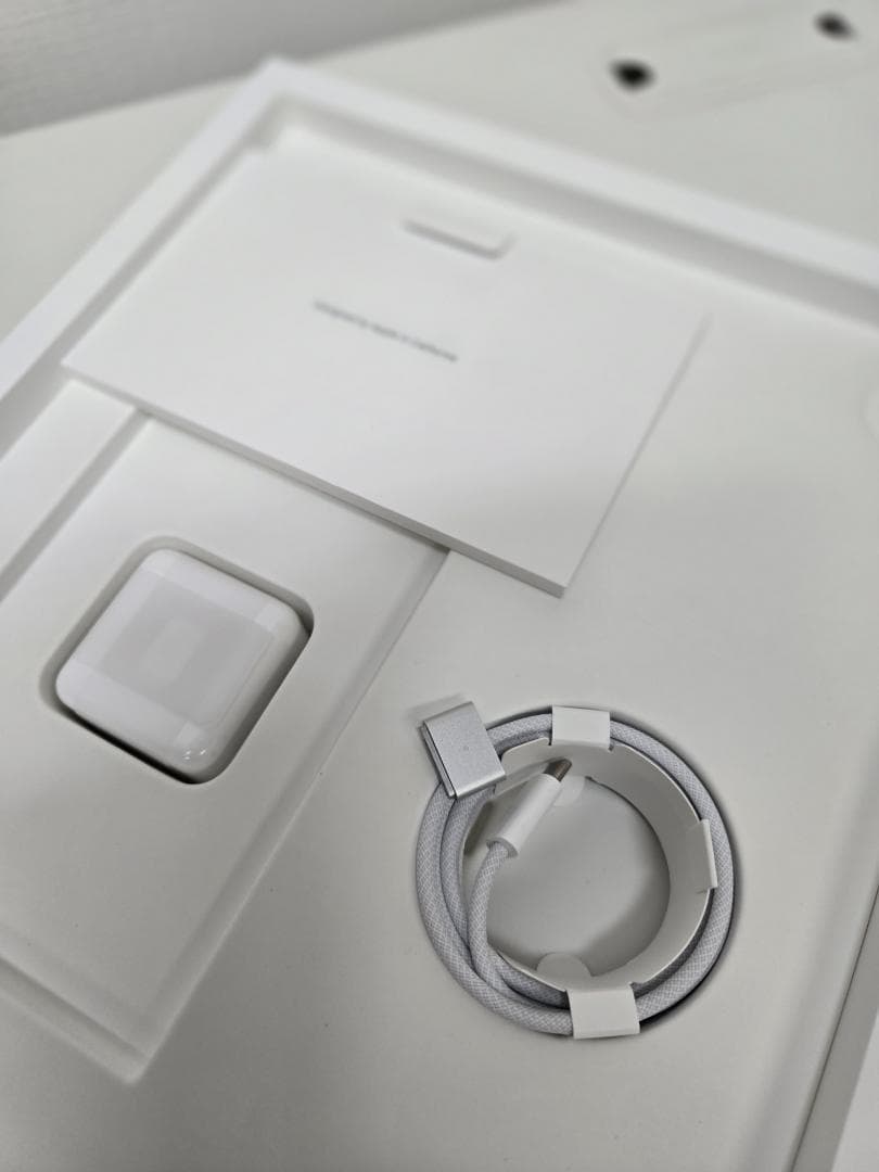 M4 MacBookAir 15inch 16GB/256GB【MOFT付】