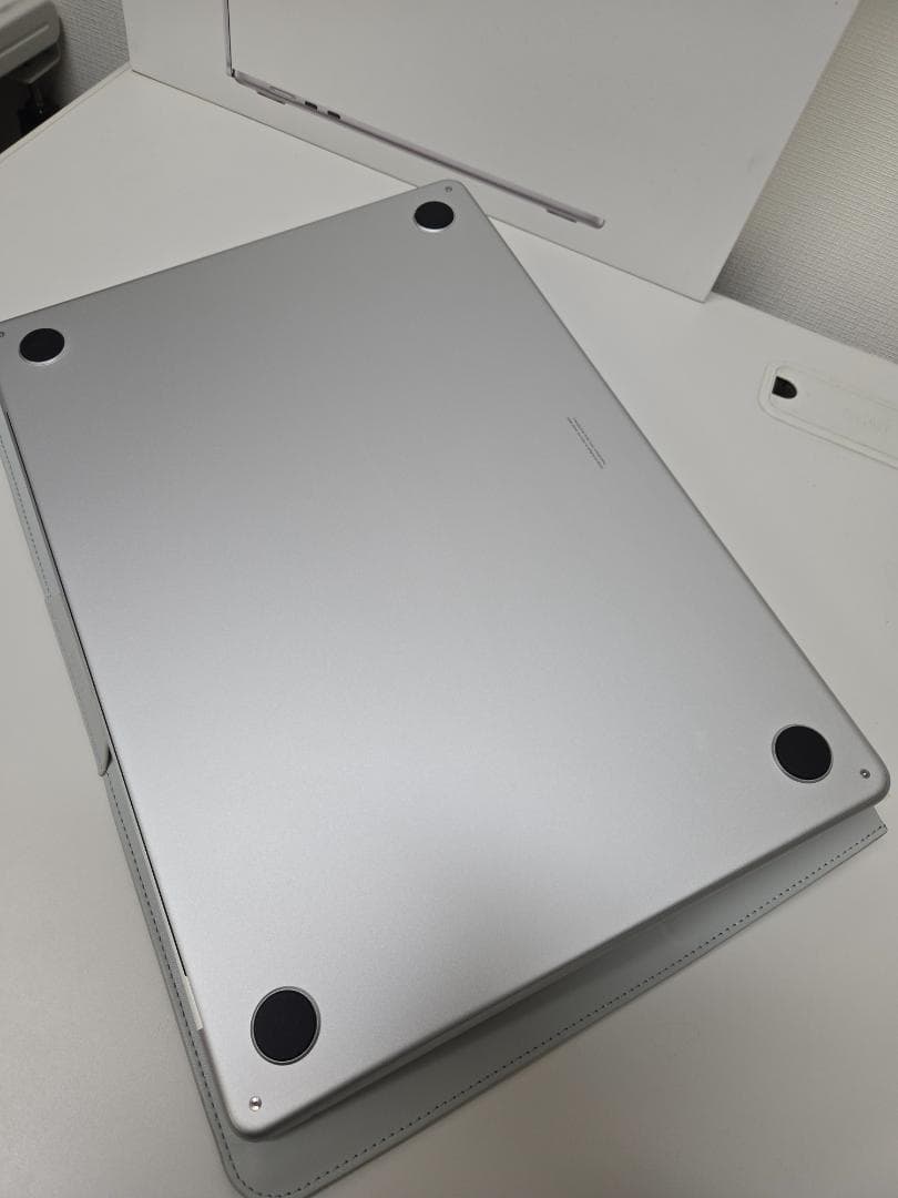 M4 MacBookAir 15inch 16GB/256GB【MOFT付】