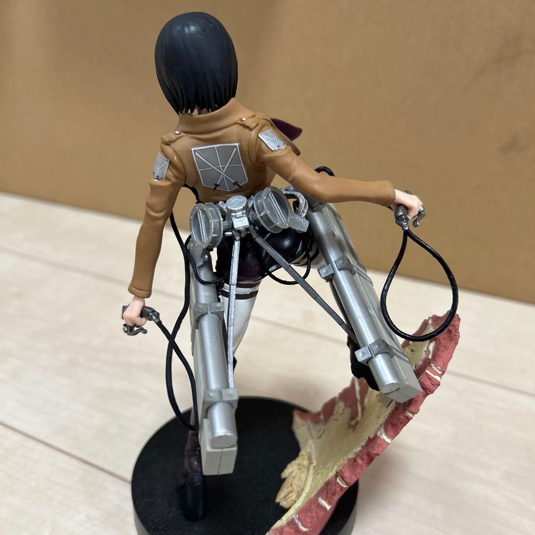 進撃の巨人　フィギュア　まとめ売り　ジャンク　エレン　ミカサ　4本