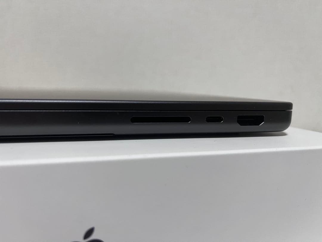 M5 Macbook Pro 14インチ 512GB 24GB
