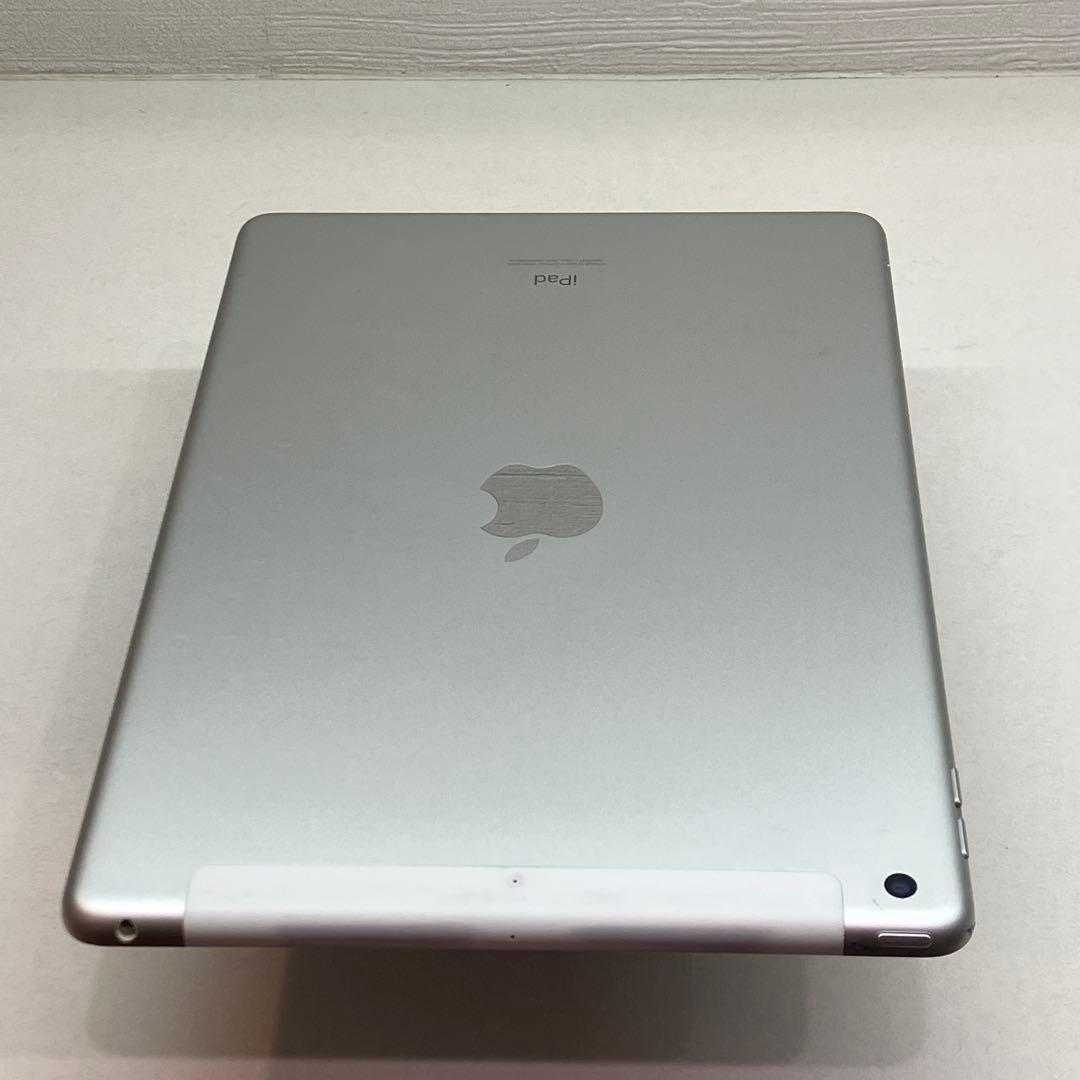【正常品】Apple iPad(第8世代) 本体 + キーボードカバー