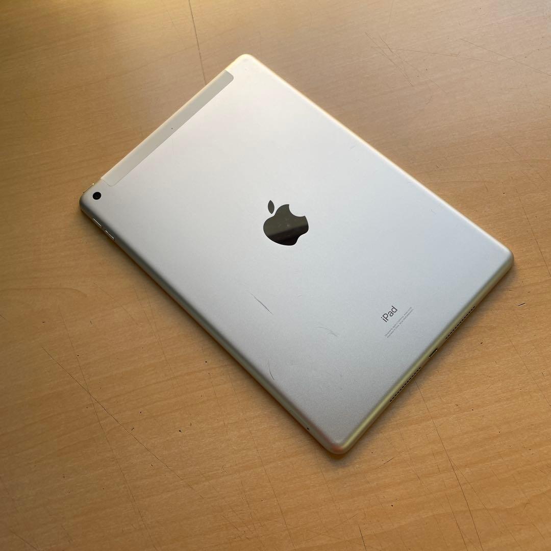 iPad 第7世代　Wi-Fi+Cellular　シルバー　32GB A2198