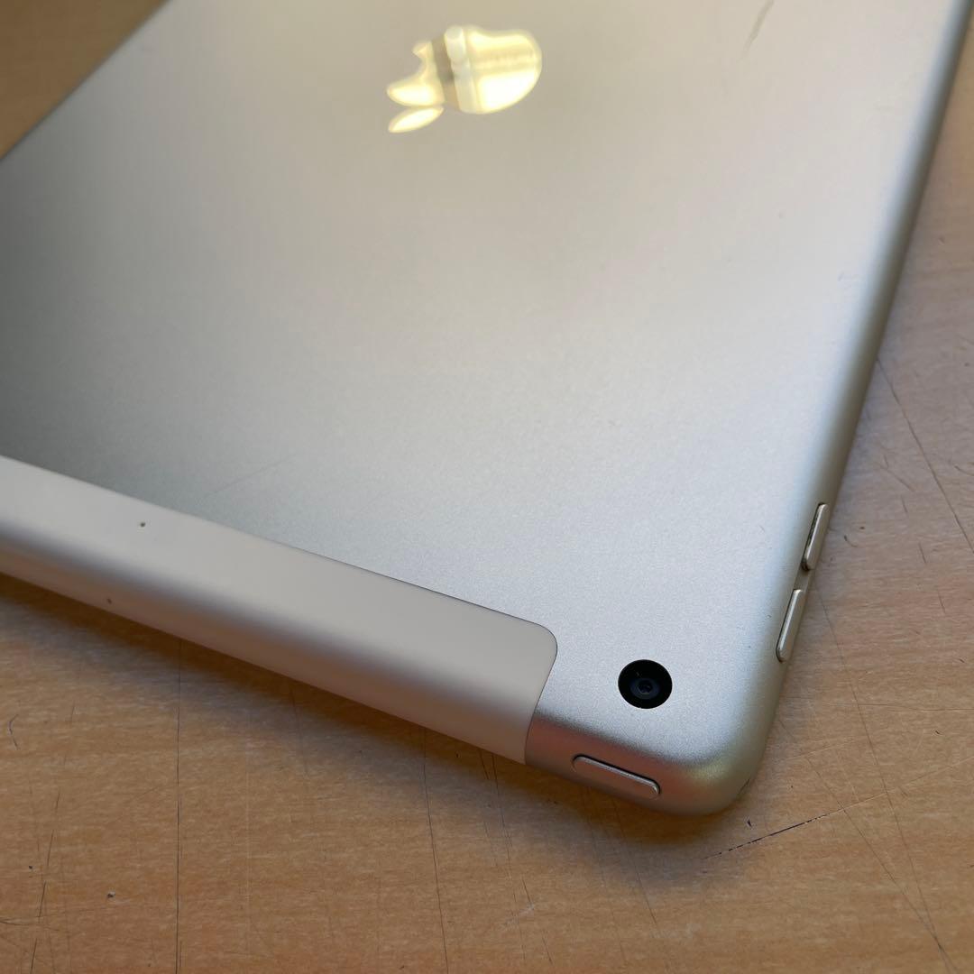 iPad 第7世代　Wi-Fi+Cellular　シルバー　32GB A2198