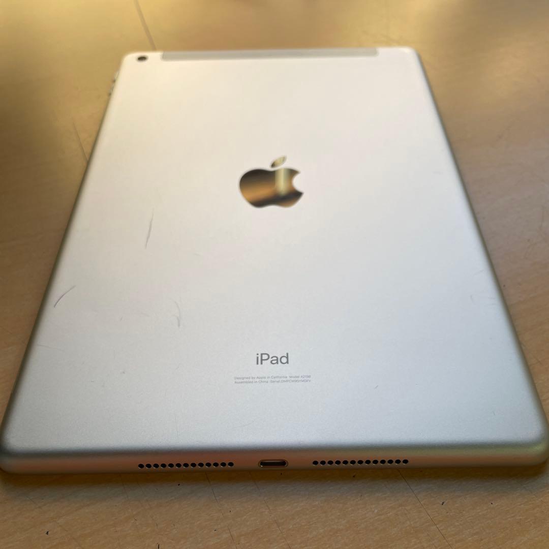 iPad 第7世代　Wi-Fi+Cellular　シルバー　32GB A2198