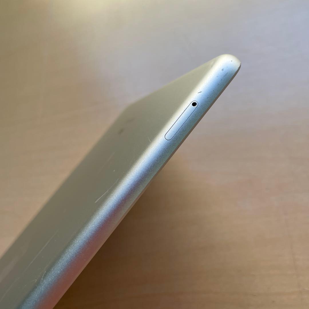 iPad 第7世代　Wi-Fi+Cellular　シルバー　32GB A2198