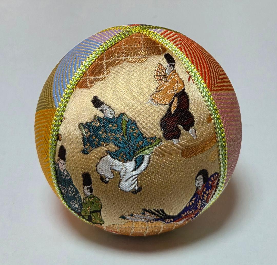 3663　手毬　平安絵巻　十二単　金襴　木目込みまり　置物