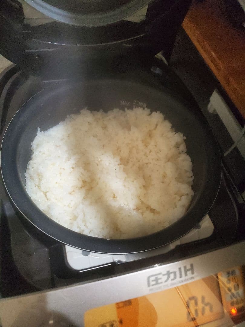 圧力式デジタル炊飯器