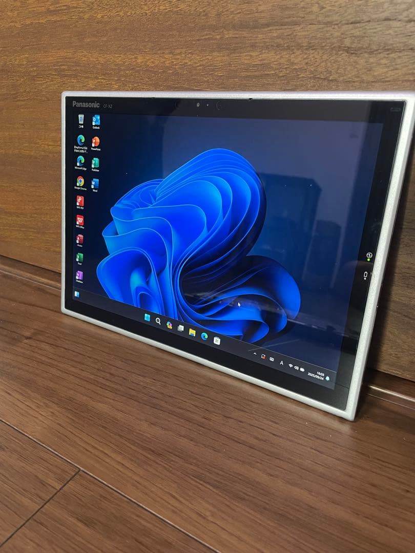 美品Panasonic レッツノートCF-XZ6 2in1 Office2021